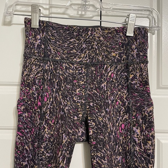 Lululemon Align High Rise Leggings 25" Yoga Pants Purple‎ Black Patterned SZ 2 - Picture 5 of 8